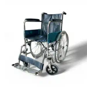 Fauteuil roulant adulte avec reposes pieds démontables