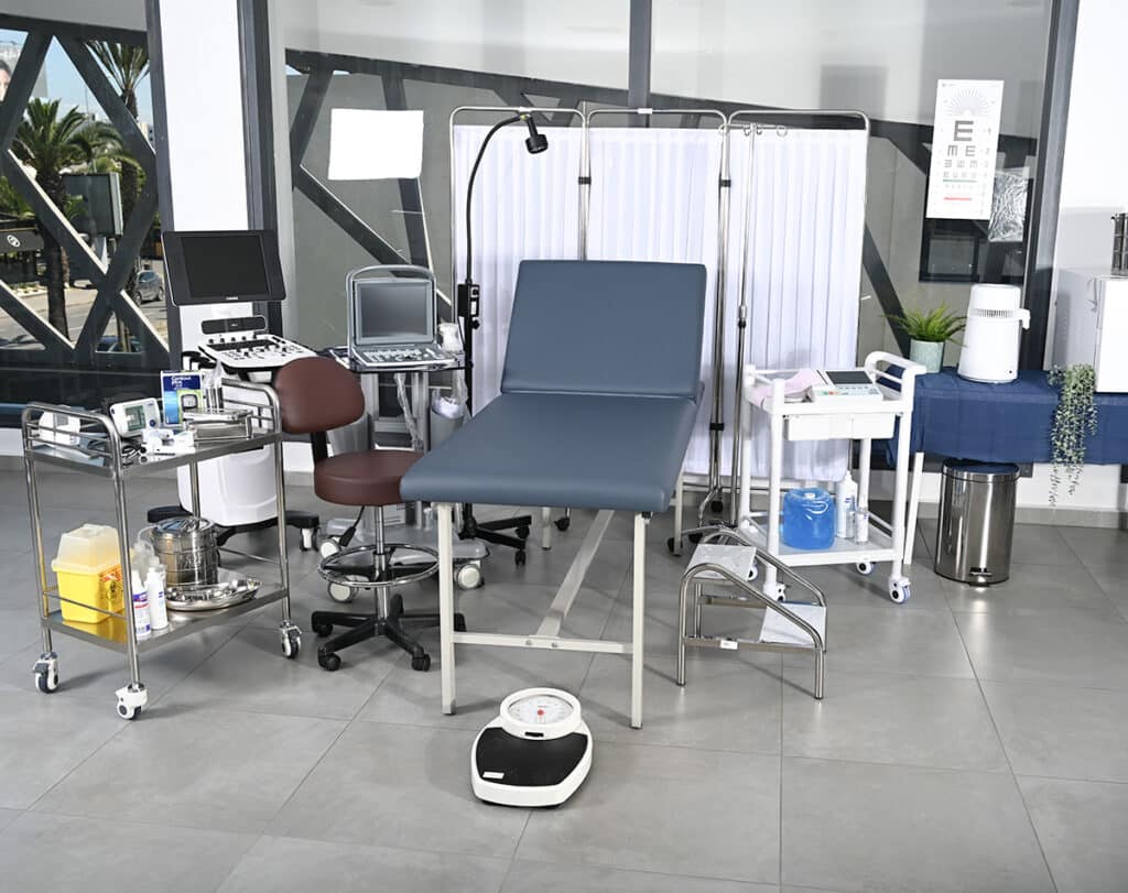 Mobilier et fournitures médicales